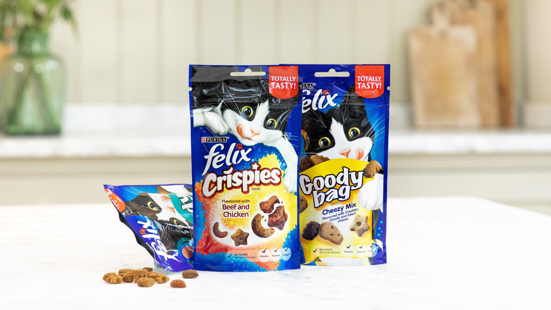 Felix cat store treats snack box